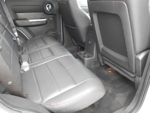 Used 2008 Dodge Nitro R/T image 10