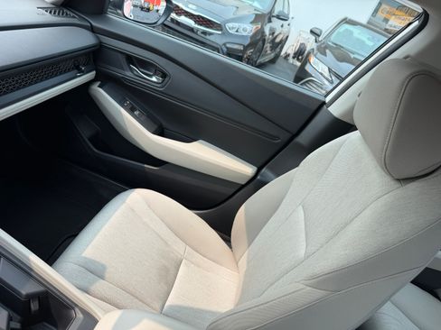 Used 2023 Honda Accord EX image 11