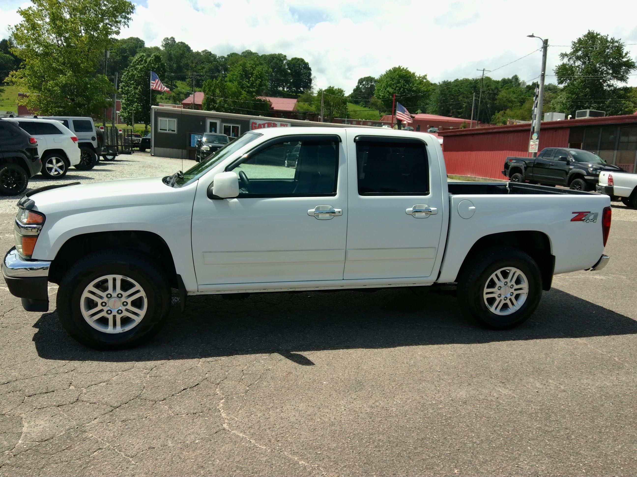 Used 2012 GMC Canyon 4x4 Crew Cab SLE w/ Z71 image 2