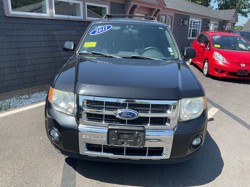 Used 2011 Ford Escape 4WD Limited image 2