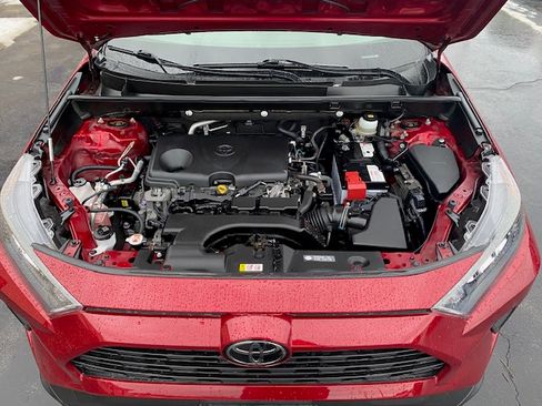 Used 2019 Toyota RAV4 LE image 14