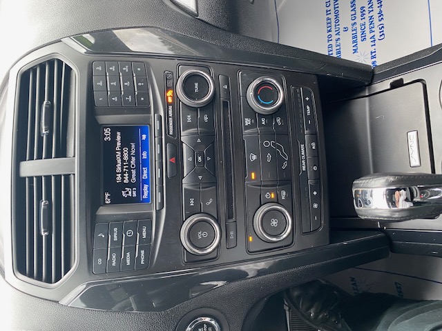 Used 2017 Ford Explorer 4WD XLT image 10