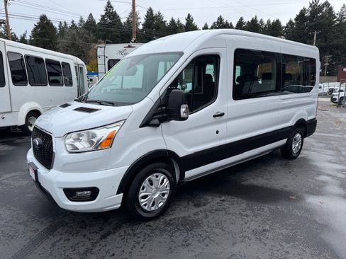 Used 2022 Ford Transit 350 XLT image 4