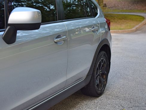 Used 2014 Subaru XV Crosstrek 2.0i Premium image 12