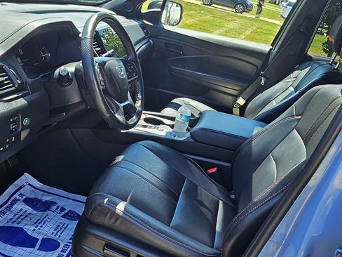 Used 2025 Honda Passport AWD TrailSport image 30
