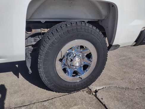 Used 2019 Chevrolet Silverado 1500 LD image 28