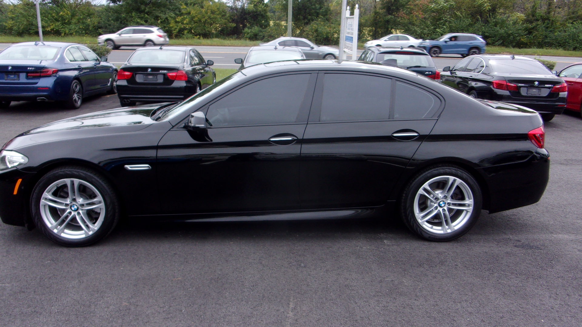 Used 2016 BMW 528i xDrive Sedan AWD/4WD image 4