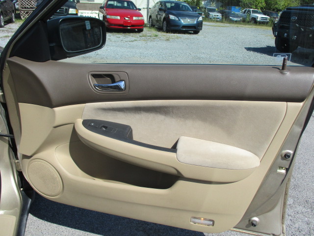 Used 2003 Honda Accord LX Sedan image 20