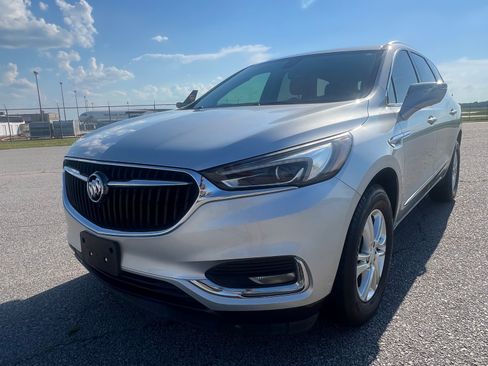Used 2019 Buick Enclave Essence FWD image 3