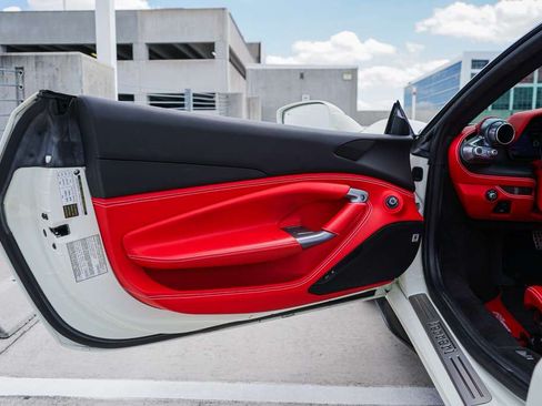 Used 2022 Ferrari F8 Spider Spider image 26