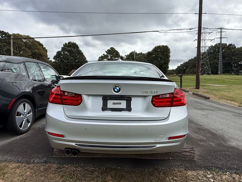 Used 2015 BMW 328i image 3