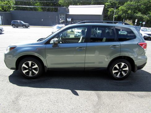 Used 2018 Subaru Forester 2.5i Premium image 6