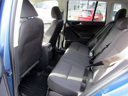 Used 2017 Volkswagen Tiguan 2.0T image 22