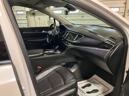 Used 2020 Buick Enclave Avenir image 28