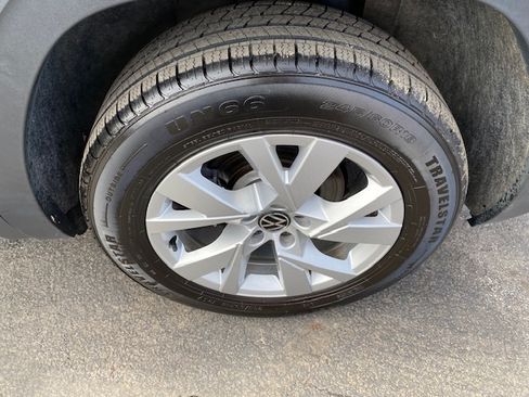 Used 2020 Volkswagen Atlas Cross Sport S image 23