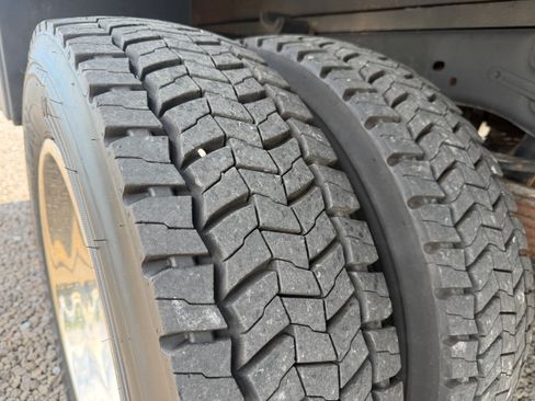 Used 2015 Ford F550 2WD Regular Cab Super Duty image 17
