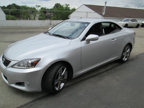 Used 2014 Lexus IS 250C image 4