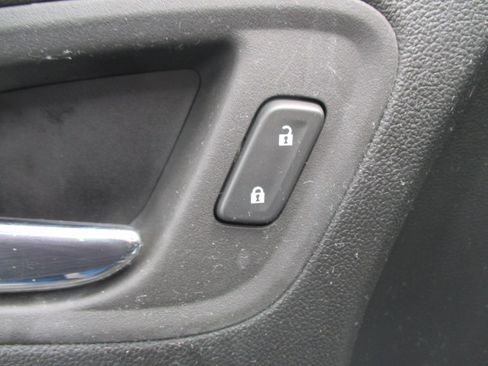 Used 2022 Chevrolet Colorado LT image 20