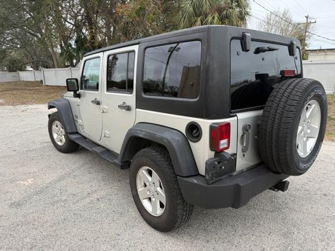 Used 2007 Jeep Wrangler Unlimited X image 3