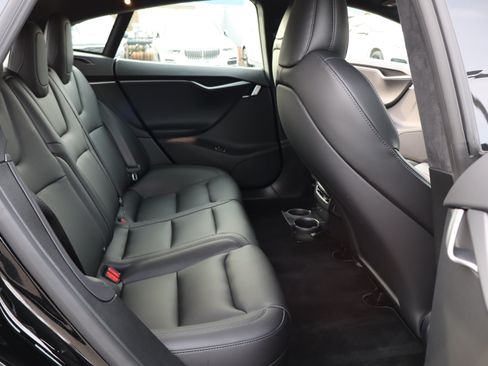 Used 2021 Tesla Model S Long Range Plus image 14