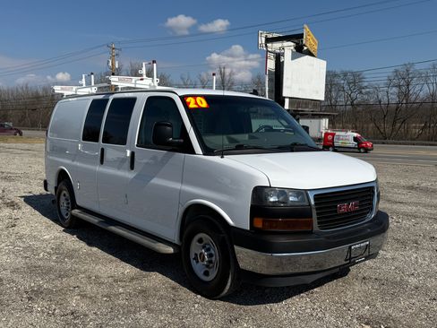 Used 2020 GMC Savana 2500 image 1