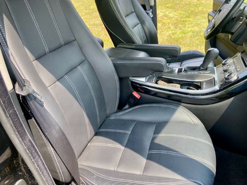 Used 2010 Land Rover Range Rover Sport Supercharged AWD/4WD image 26