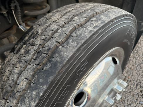 Used 2017 Ford F550 image 14