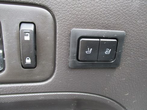 Used 2010 Ford Edge AWD Limited image 16