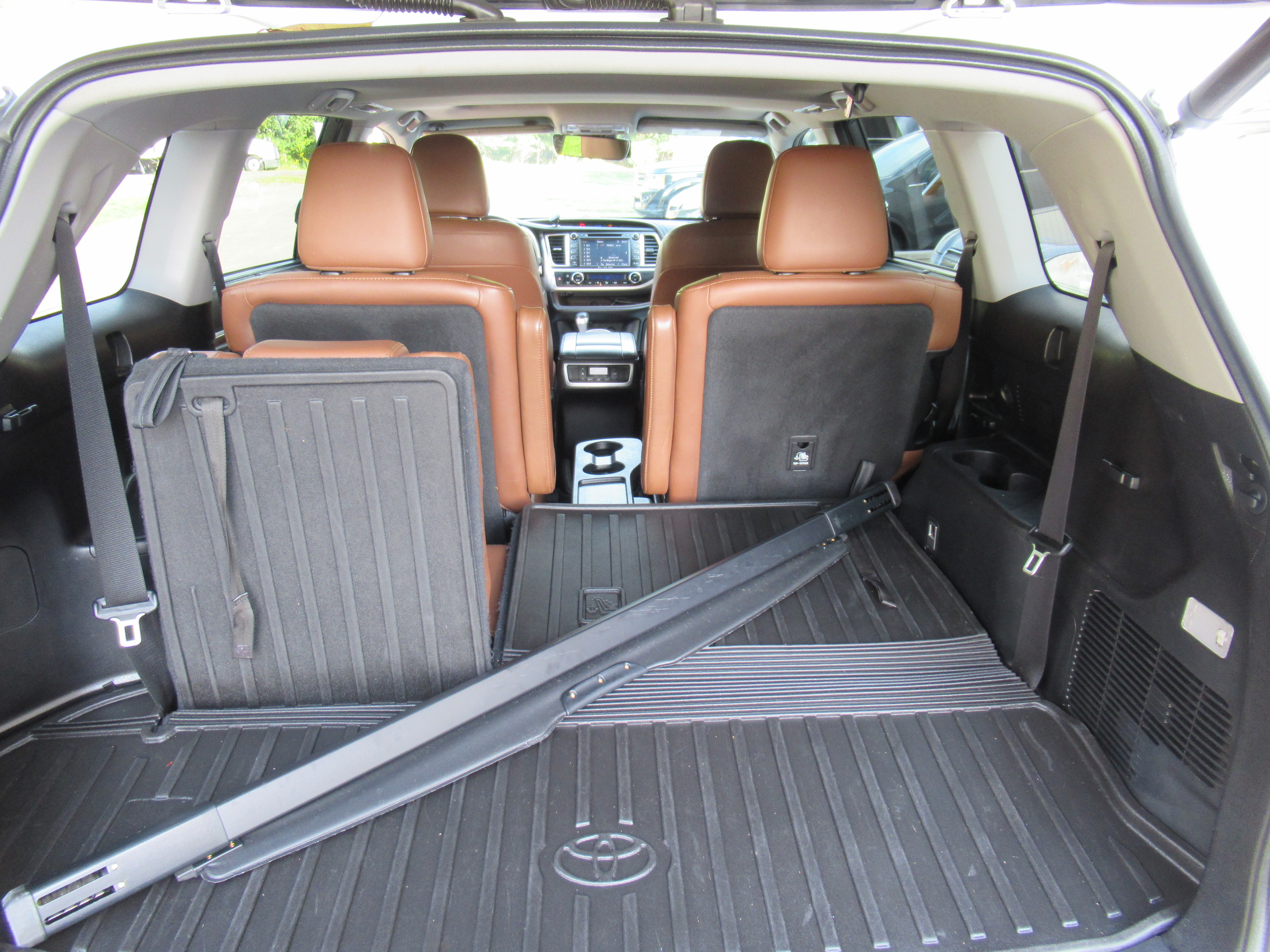 Used 2017 Toyota Highlander AWD V6 image 23