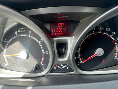Used 2013 Ford Fiesta SE Sedan FWD image 12