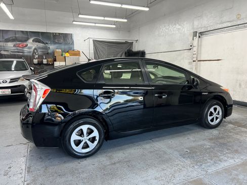 Used 2015 Toyota Prius Two image 8