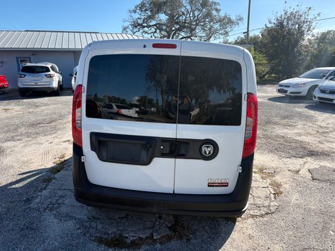 Used 2018 RAM ProMaster City Tradesman image 2