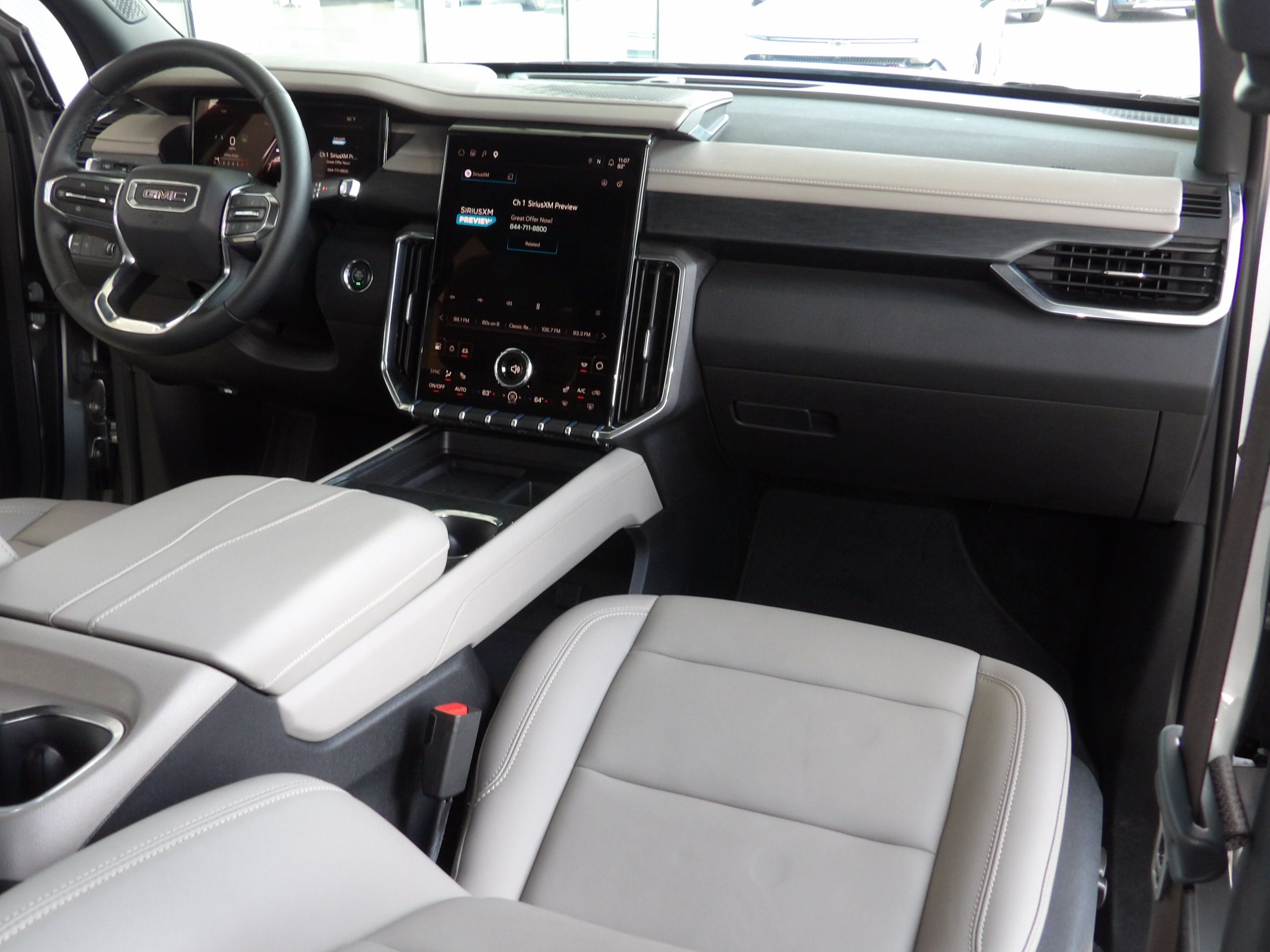 Used 2026 GMC Acadia FWD Elevation image 4