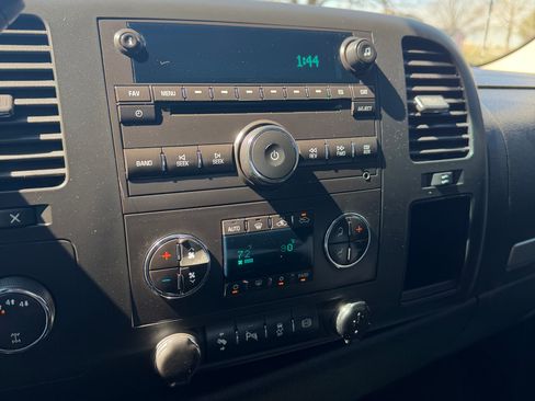 Used 2014 GMC Sierra 2500 SLE image 14