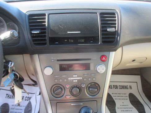 Used 2007 Subaru Outback 2.5i Premium image 5