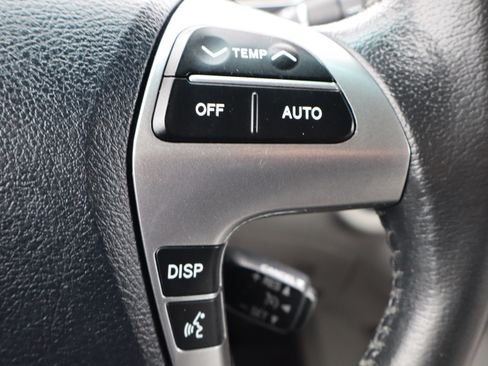 Used 2011 Toyota Highlander Limited image 26