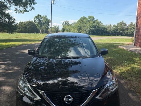 Used 2019 Nissan Sentra SV w/ Trunk Package FWD image 6