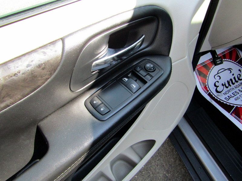 Used 2014 Dodge Grand Caravan American Value Package FWD image 17