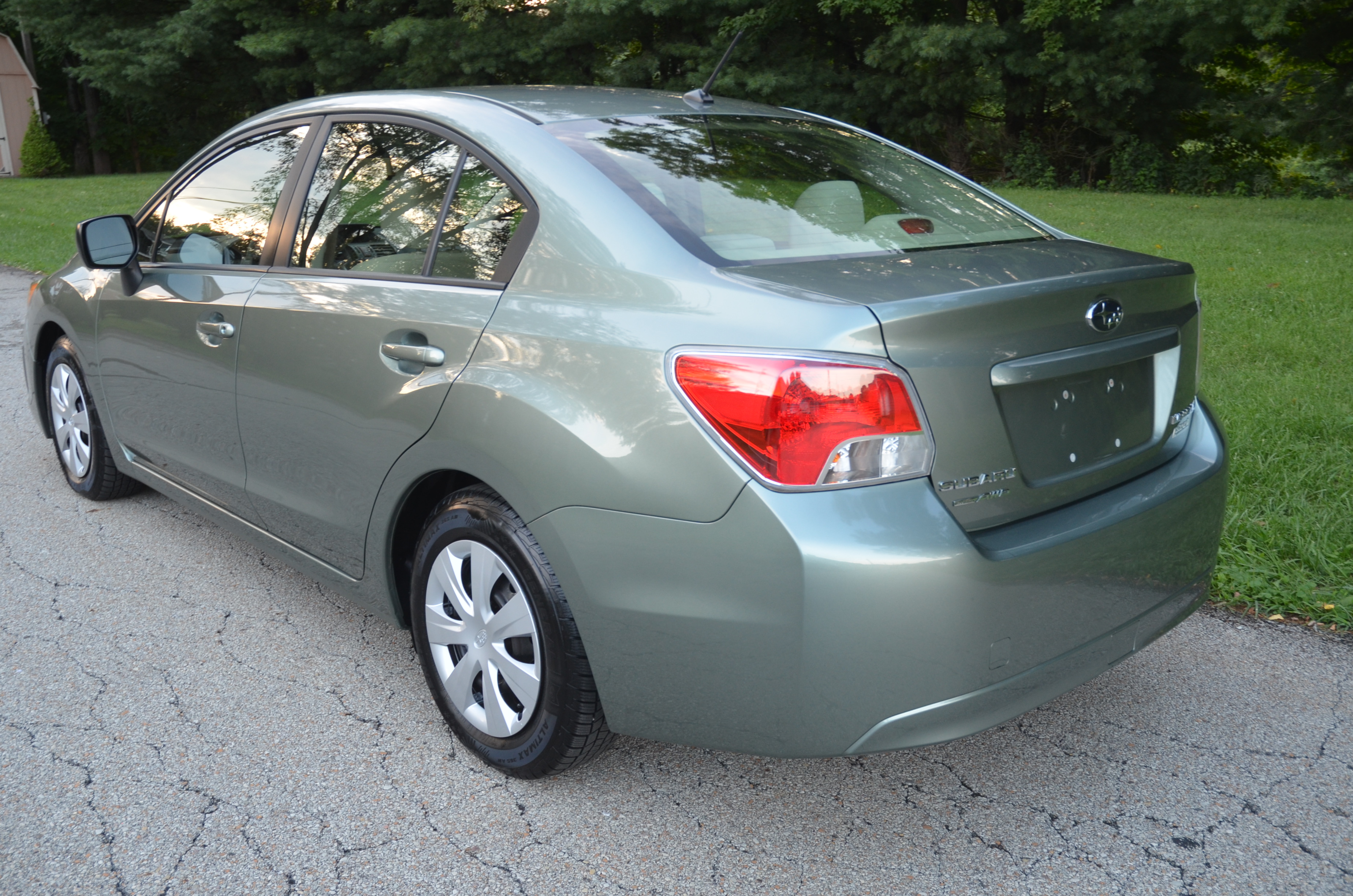 Used 2014 Subaru Impreza 2.0i Sedan AWD/4WD image 3