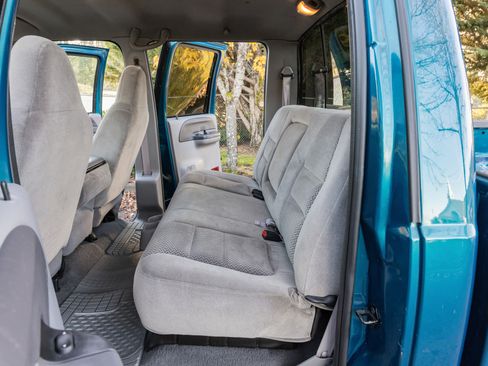 Used 2001 Ford F350 XLT image 59