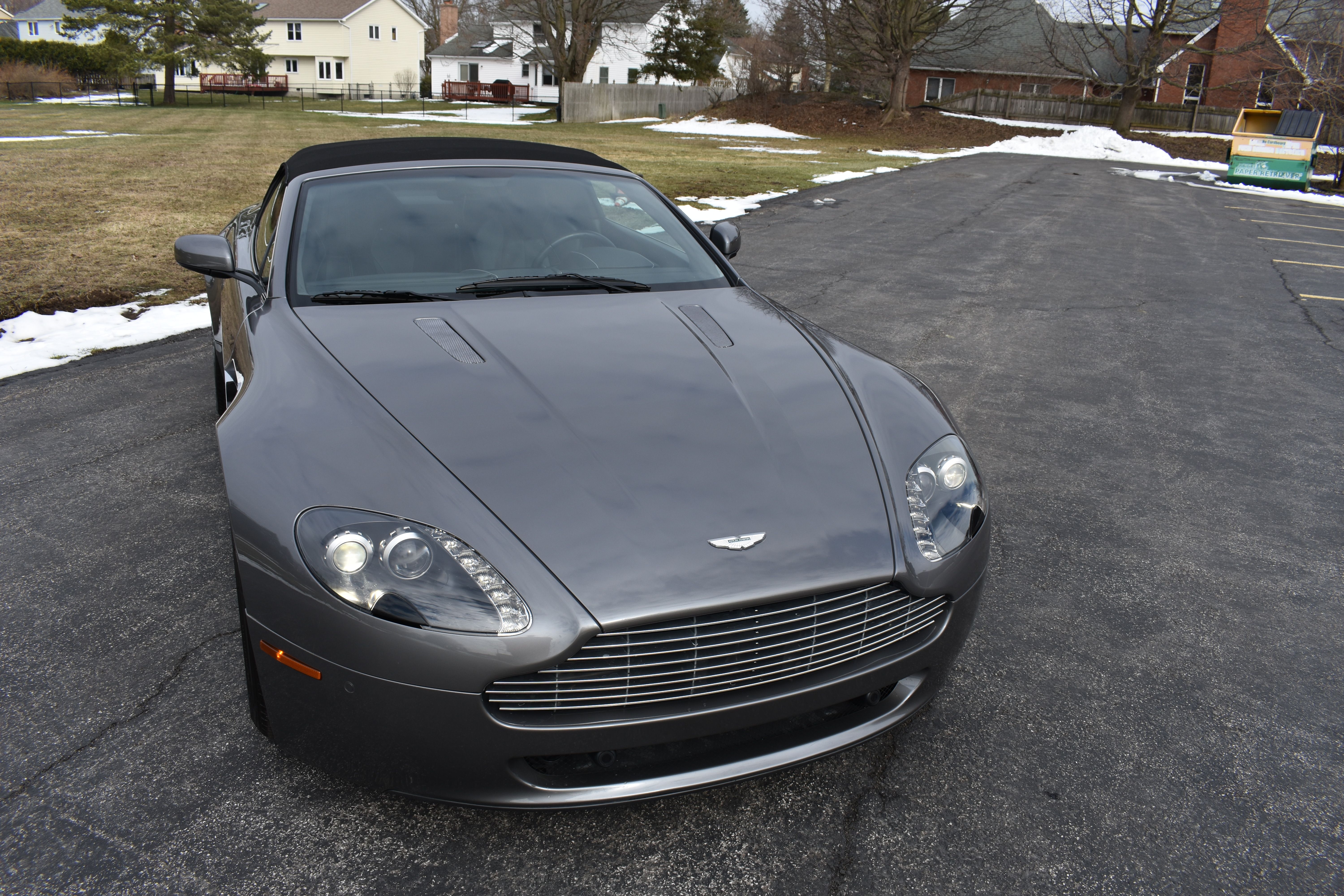 Used 2009 Aston Martin V8 Vantage Roadster RWD image 17