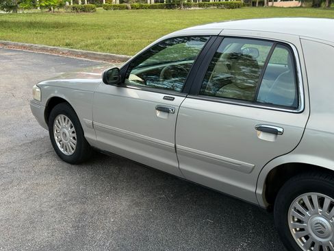Used 2007 Mercury Grand Marquis LS RWD image 36