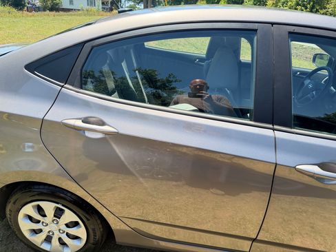 Used 2017 Hyundai Accent SE Sedan FWD image 59
