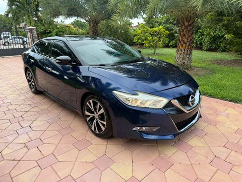 Used 2018 Nissan Maxima SL FWD image 2