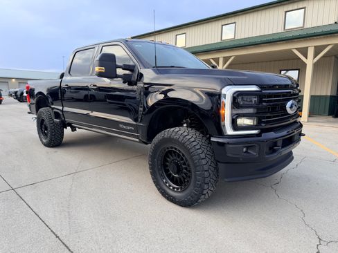 Used 2026 Ford F250 Platinum image 4