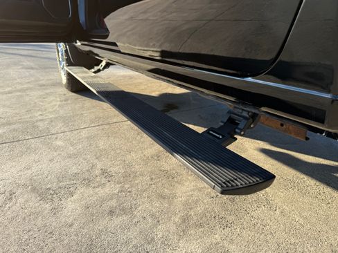 Used 2024 Chevrolet Silverado 2500 LTZ image 17