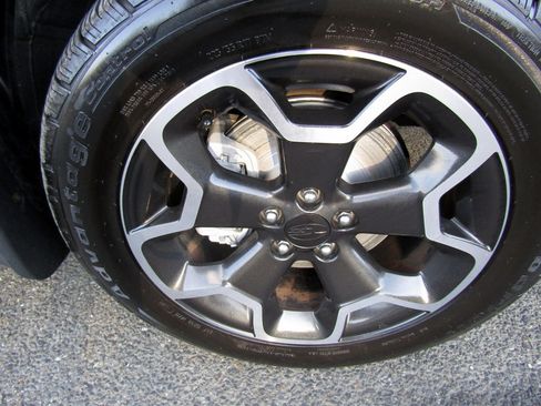 Used 2013 Subaru XV Crosstrek 2.0i Premium image 10