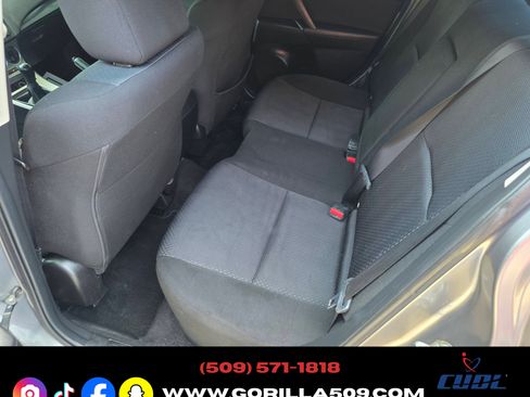 Used 2010 MAZDA MAZDA3 i Sedan FWD image 17