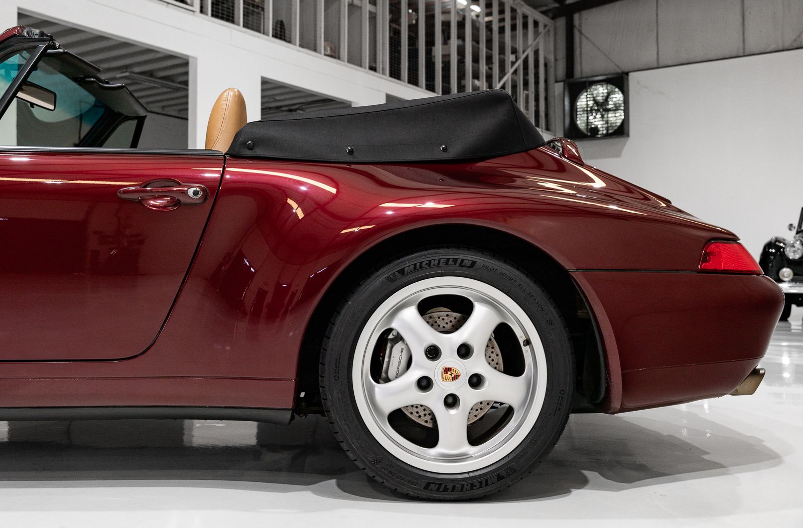 Used 1997 Porsche 911 Carrera 4 Cabriolet AWD/4WD image 13