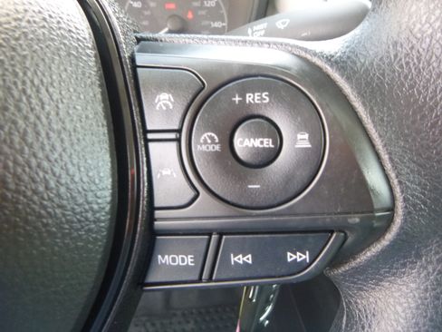 Used 2024 Toyota Corolla LE Sedan FWD image 17